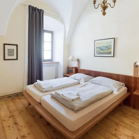 Inviting Castle In With Garden Ferienhaus *